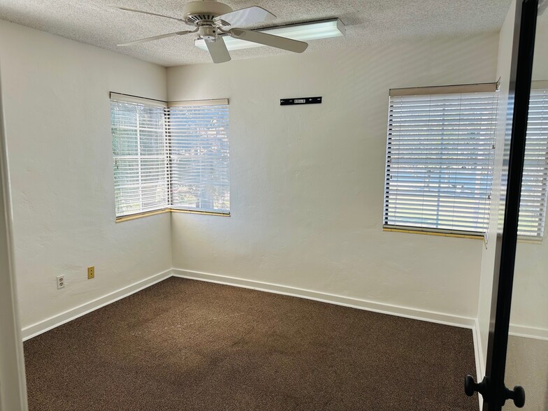 More Photos Of 605 Delaney Ave, Orlando Office For Lease