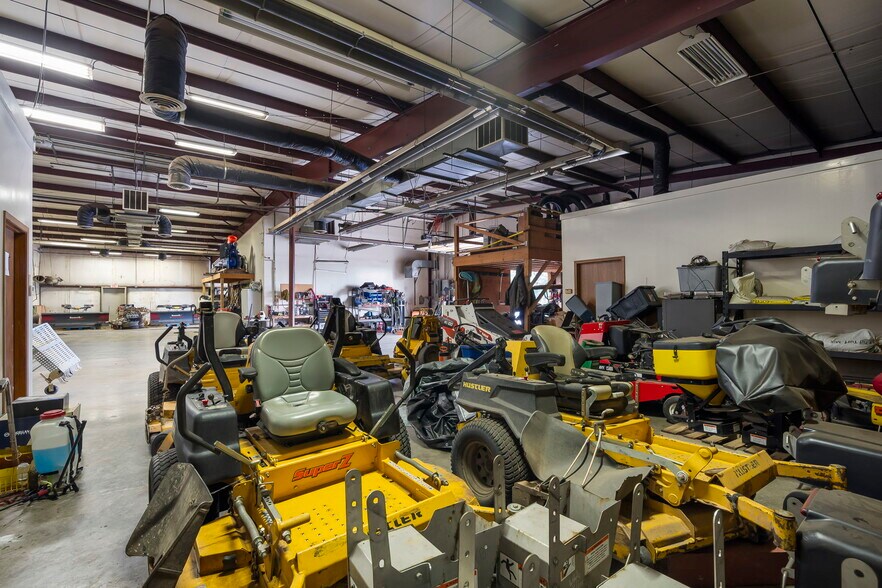 More Photos Of 5410 S Daniel St, Battlefield Manufacturing For Sale