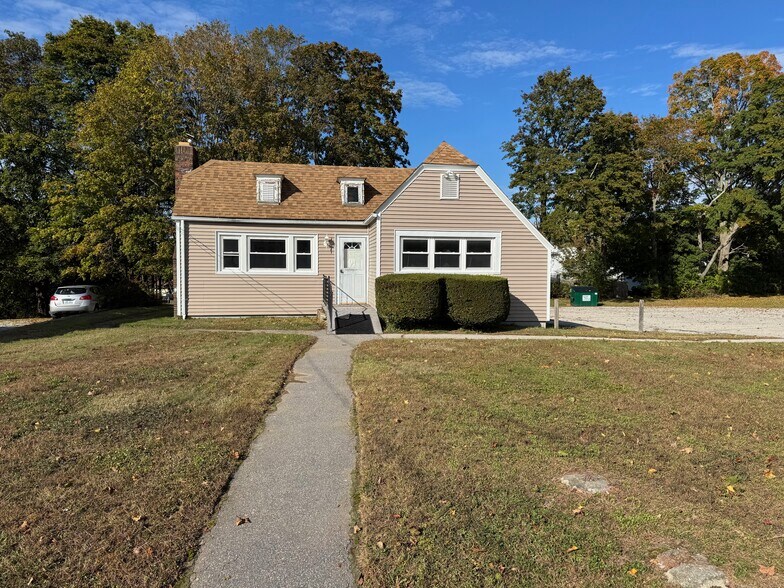 More Photos Of 1567 Centerville Rd, Warwick Office For Sale