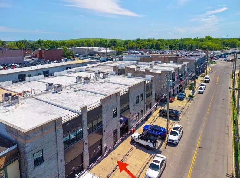 More Photos Of 4364A Victory Blvd, Staten Island Industrial For Sale