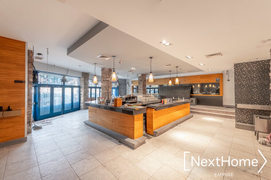More Photos Of 3106 Astoria Blvd, Astoria Office Residential For Sale