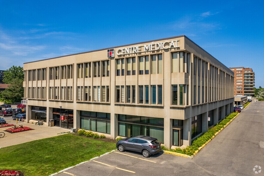 Primary Photo Of 175 Av Stillview, Pointe-claire Medical For Lease