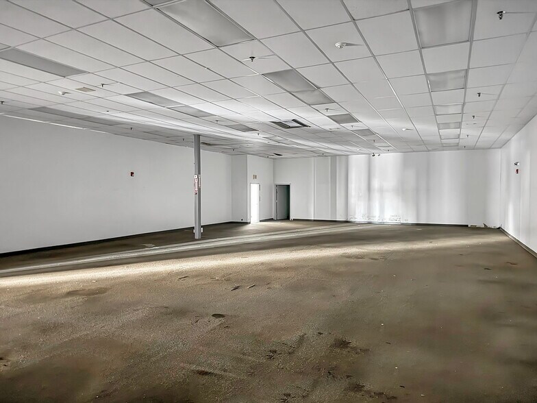 More Photos Of 2211 Niagara St, Buffalo Unknown For Lease