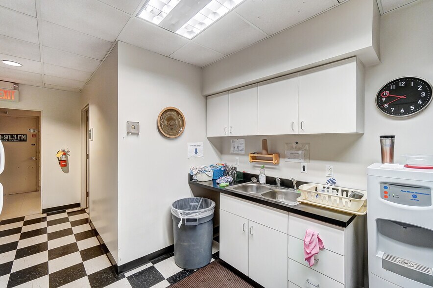 More Photos Of 150 E South College St, Yellow Springs Research And Development For Sale