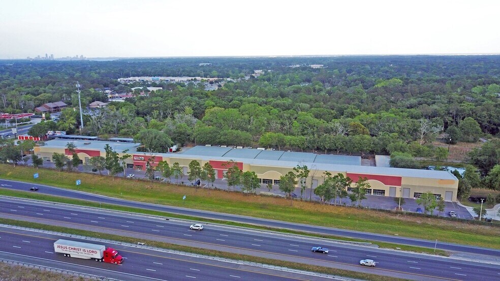 More Photos Of 7060 103rd St, Jacksonville Showroom For Lease