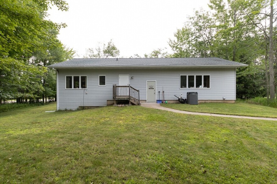 More Photos Of 226126 Hummingbird Rd, Wausau Medical For Sale