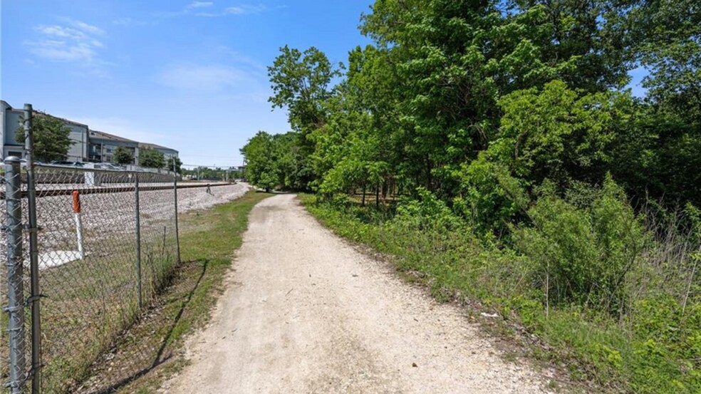 More Photos Of 2907 E Martin Luther King Jr Blvd, Austin Land For Sale