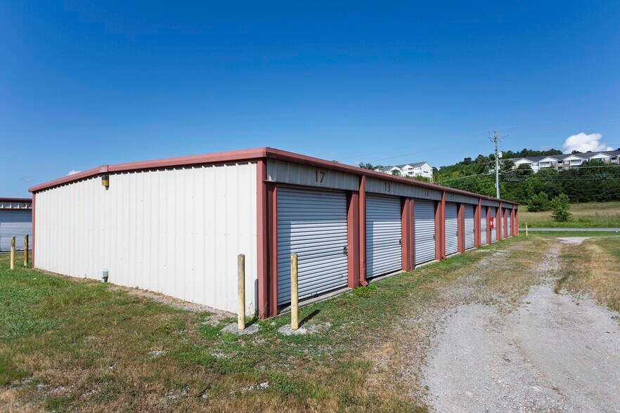 More Photos Of 191 Bernham Dr, Cleveland Self Storage For Sale
