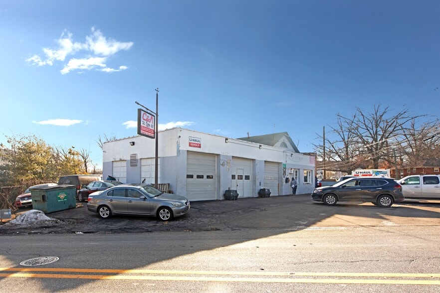 More Photos Of 238 W Forest Ave, Englewood Auto Repair For Sale