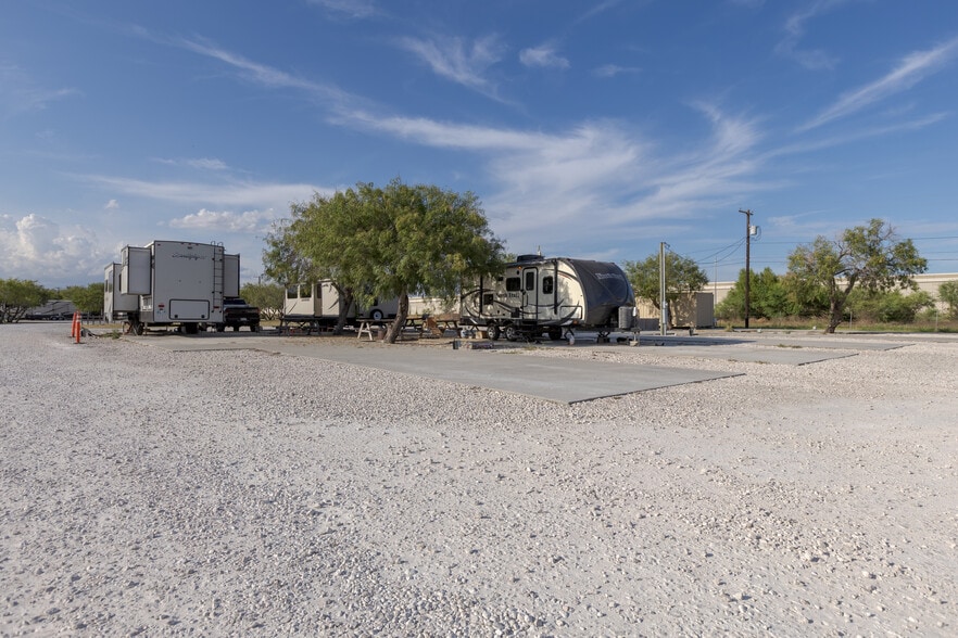 More Photos Of 14145 US Highway 181, Sinton Manufactured Housing Mobile Home Park For Sale