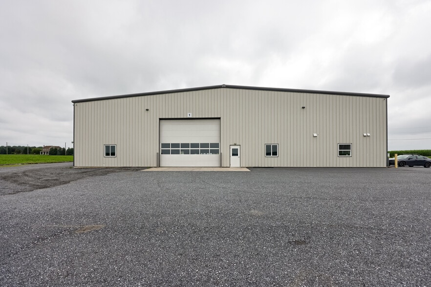 More Photos Of 608 Fairview Rd, Manheim Specialty For Lease