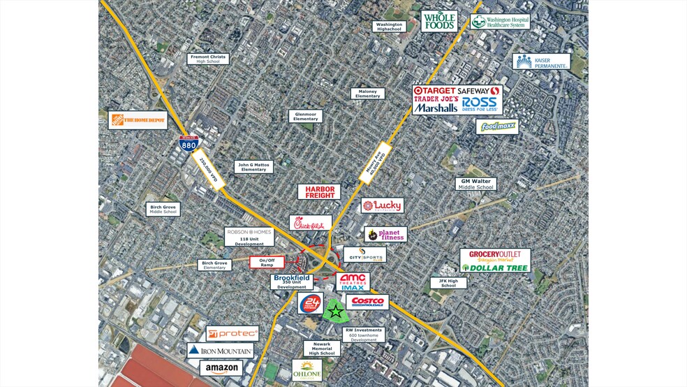 More Photos Of 200 Newpark Mall, Newark Department Store For Lease