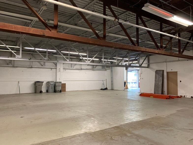 More Photos Of 55 Lafayette Ave, North White Plains Warehouse For Lease