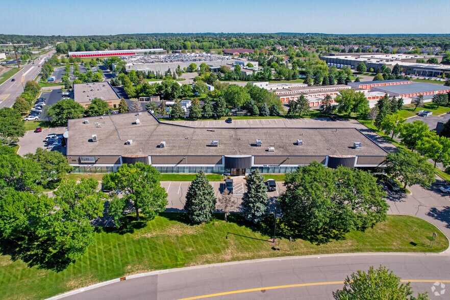 More Photos Of 5995 149th St W, Apple Valley Light Manufacturing For Lease