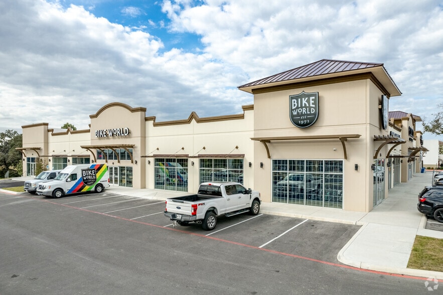 More Photos Of 11310 Culebra Rd, San Antonio General Retail For Lease