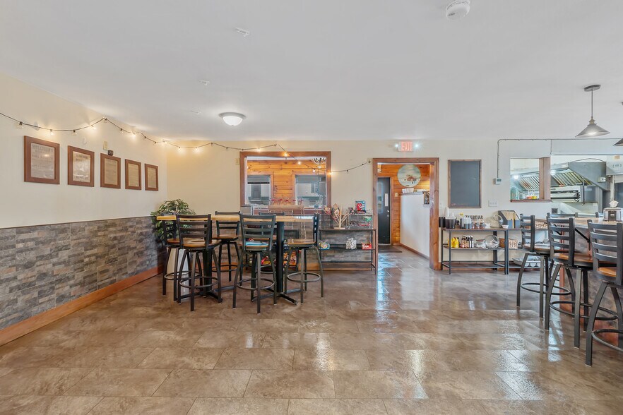 More Photos Of 2107 N Osceola Rd, Camden Service Station For Sale