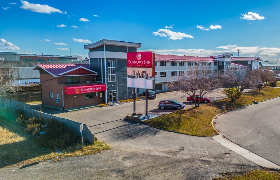 Primary Photo Of 4009 Gateway Blvd NW, Edmonton Hotel For Sale