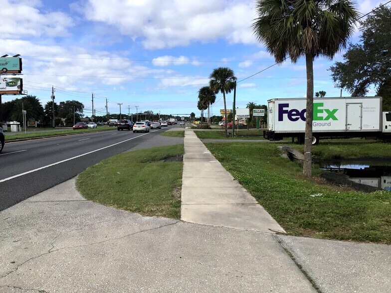 More Photos Of 2156 W King St, Cocoa Service For Sale