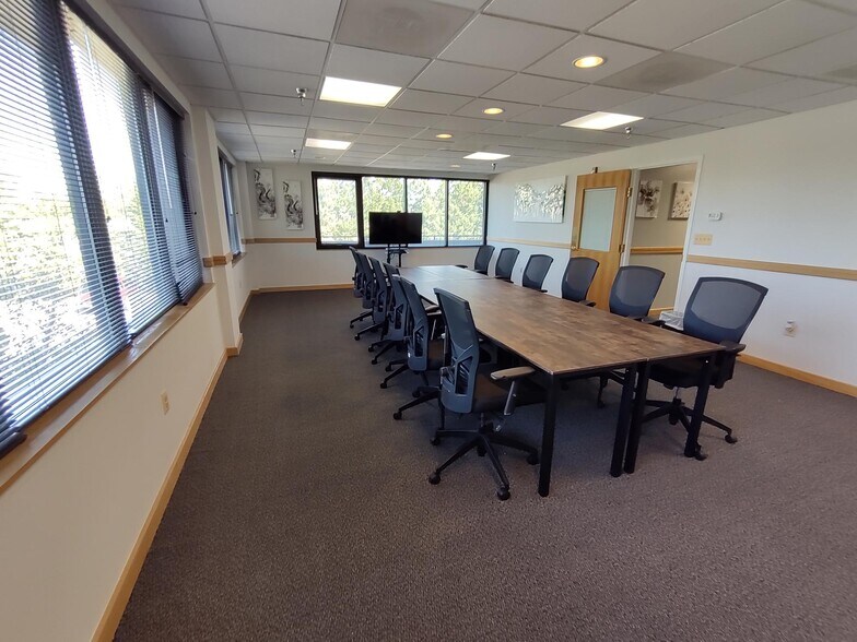 More Photos Of 3261 Old Washington Rd, Waldorf Loft Creative Space For Lease