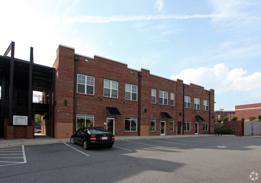 More Photos Of 630 Davidson Gateway Dr, Davidson Office For Lease