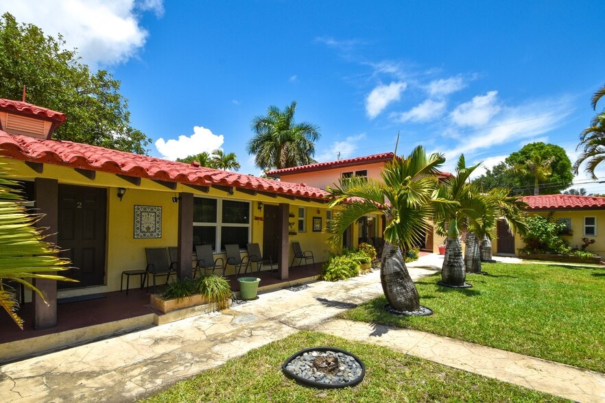 More Photos Of 2625 NE 13th Ct, Fort Lauderdale Apartments For Sale