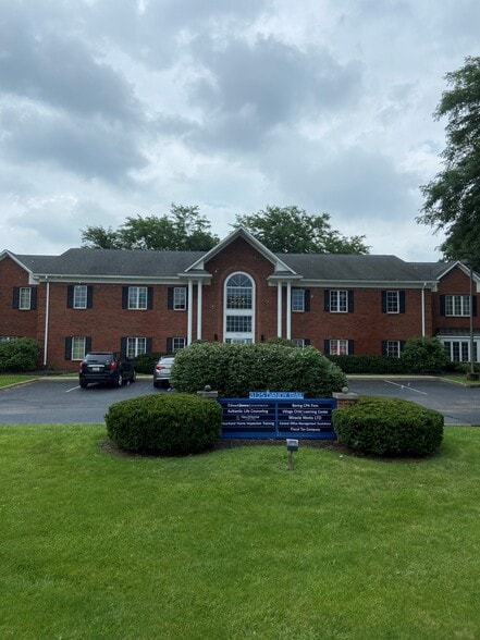 More Photos Of 3125 Dandy Trl, Indianapolis Office For Lease