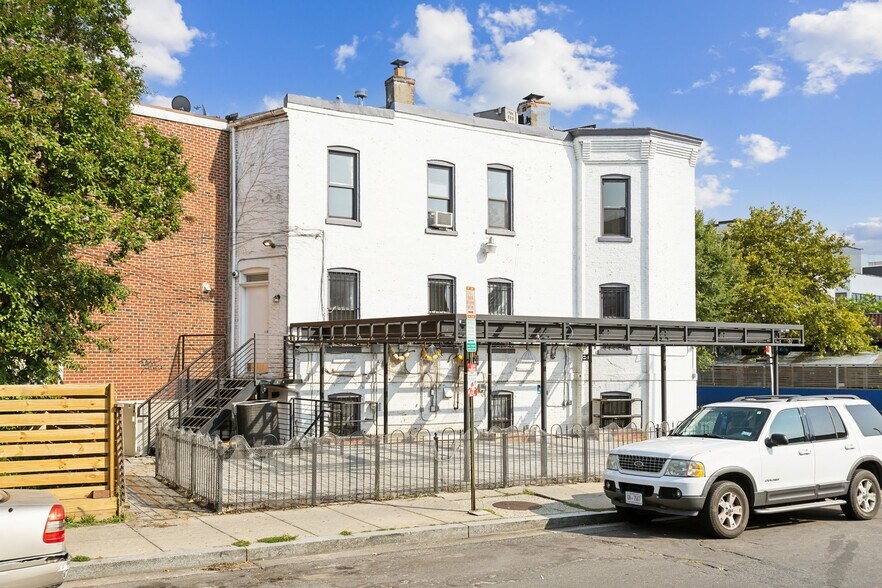 More Photos Of 925 U St NW, Washington Restaurant For Lease