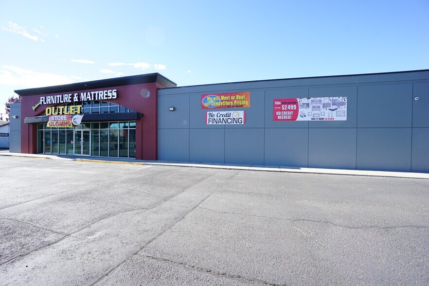 More Photos Of 802 E Nob Hill Blvd, Yakima Freestanding For Lease
