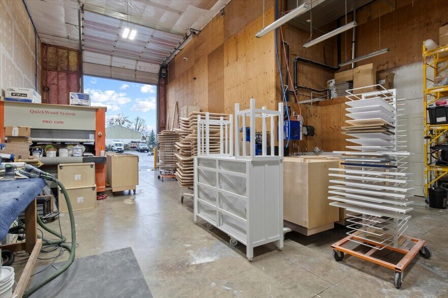 More Photos Of 1410 S Township Rd, Canby Warehouse For Sale