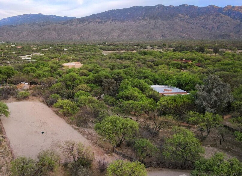 More Photos Of 13105 E Placita Las Avenas, Tucson Horse Stables For Sale