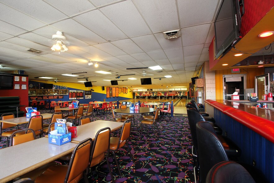 More Photos Of 141 W 7th St, North Bend Bowling Alley For Sale