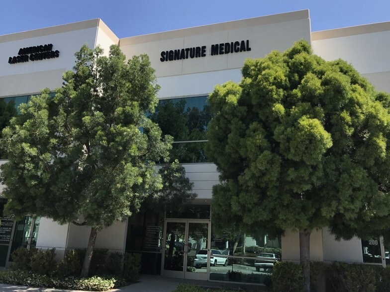 More Photos Of 2 Hughes, Irvine Office For Lease