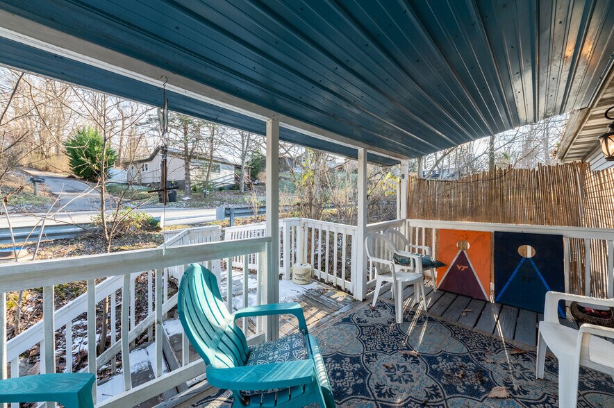 More Photos Of 309 Keller Ave, Fayetteville Storefront Retail Office For Sale