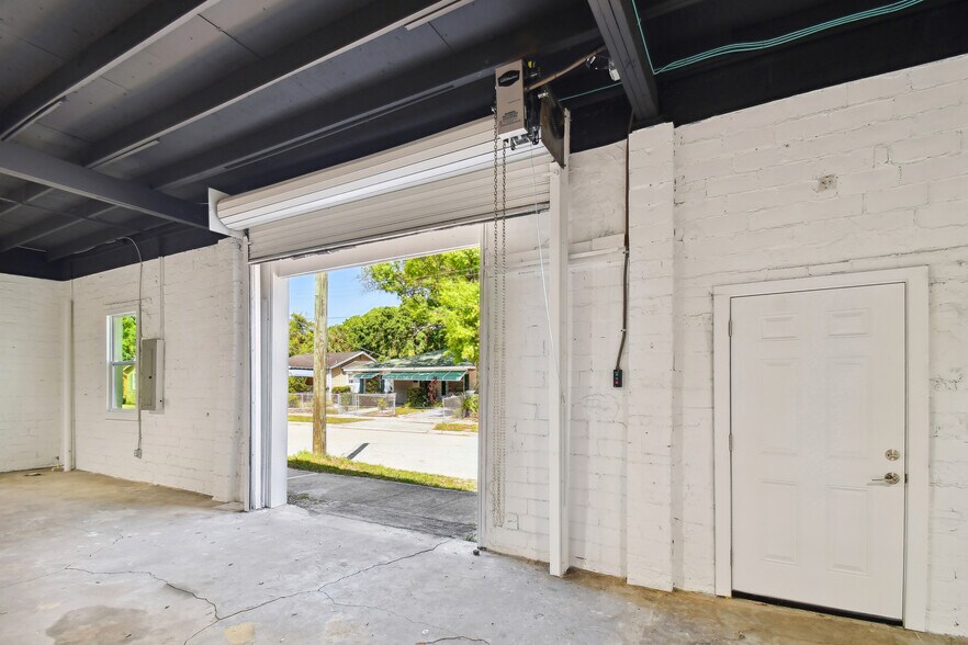 More Photos Of 1704 W Cherry St, Tampa Light Manufacturing For Sale