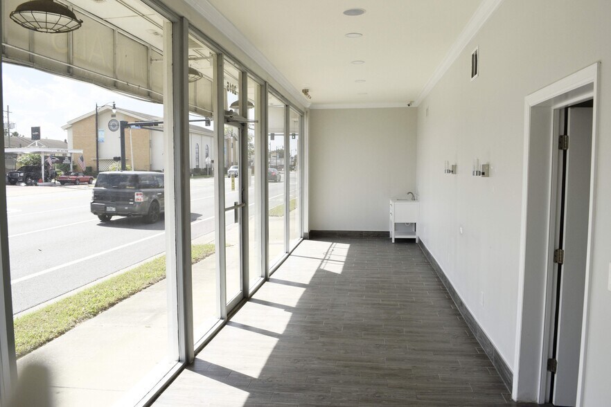 More Photos Of 2015 W Fairbanks Ave, Winter Park Storefront For Lease