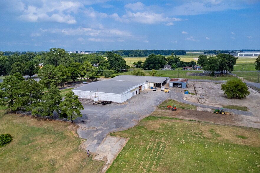 More Photos Of 714 Calhoun St, Little Rock Industrial For Sale