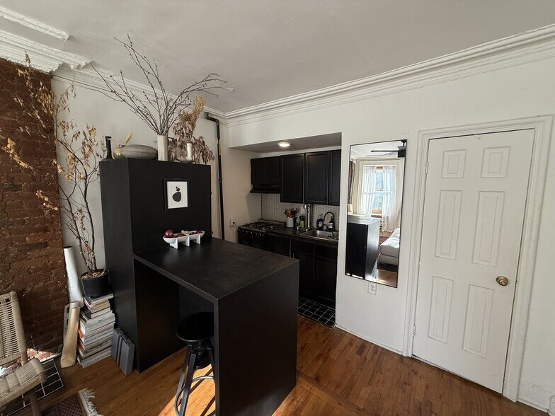 More Photos Of 19 S Oxford St, Brooklyn Apartments For Sale
