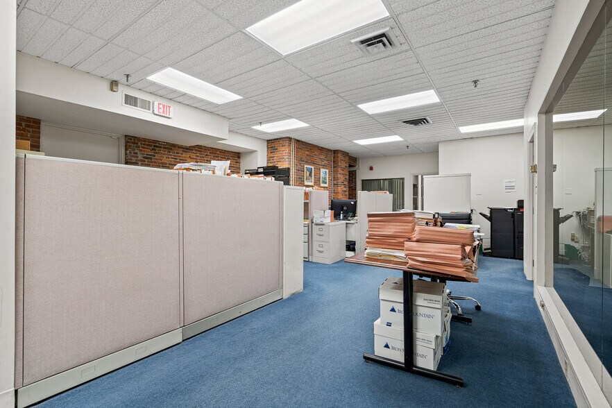 More Photos Of 21 Merchants Row, Boston Loft Creative Space For Sale