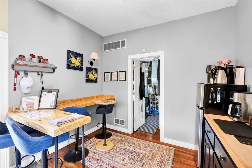 More Photos Of 110 Holy Cross Rd, Loretto Hospitality For Sale