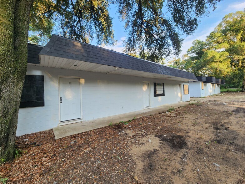 More Photos Of 3101 W Mallory St, Pensacola Apartments For Sale