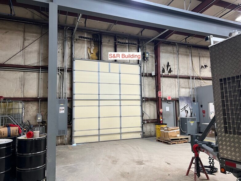 More Photos Of 110 W 34th St, Chattanooga Warehouse For Sale