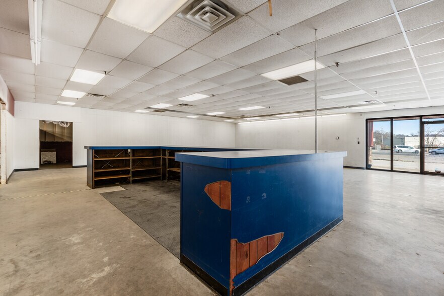 More Photos Of 43 Beaumont St, Zanesville Warehouse For Lease