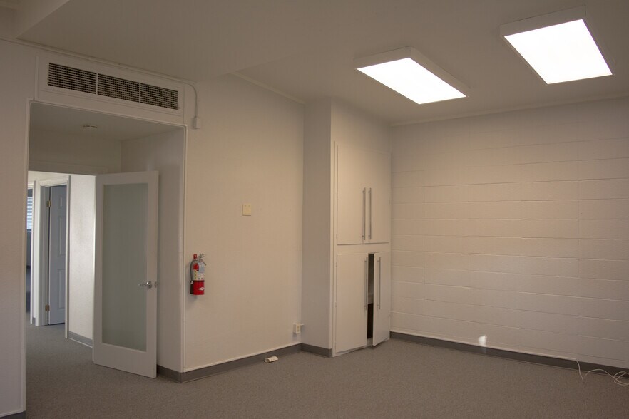 More Photos Of 5930 Price Ave, Mcclellan Office For Lease