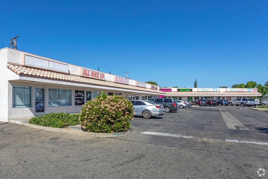 Primary Photo Of 4770-4778 E Clinton Ave, Fresno Freestanding For Sale