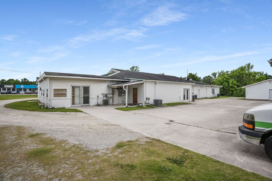 More Photos Of 1212-1216 Gum Branch Rd, Jacksonville General Retail For Sale