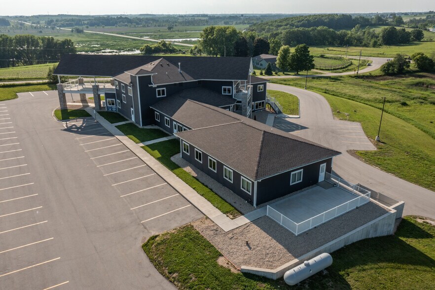 More Photos Of N9450 Mohawk Rd, Theresa Office For Sale