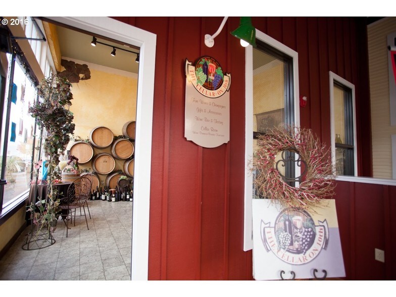 More Photos Of 1044 Marine Dr, Astoria Restaurant For Sale