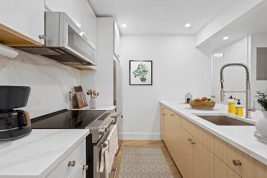 More Photos Of 176 Atlantic Ave, Brooklyn Apartments For Sale