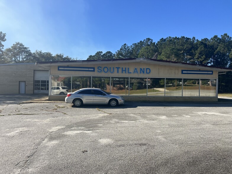 Primary Photo Of 757 North St, Ashburn Auto Dealership For Sale