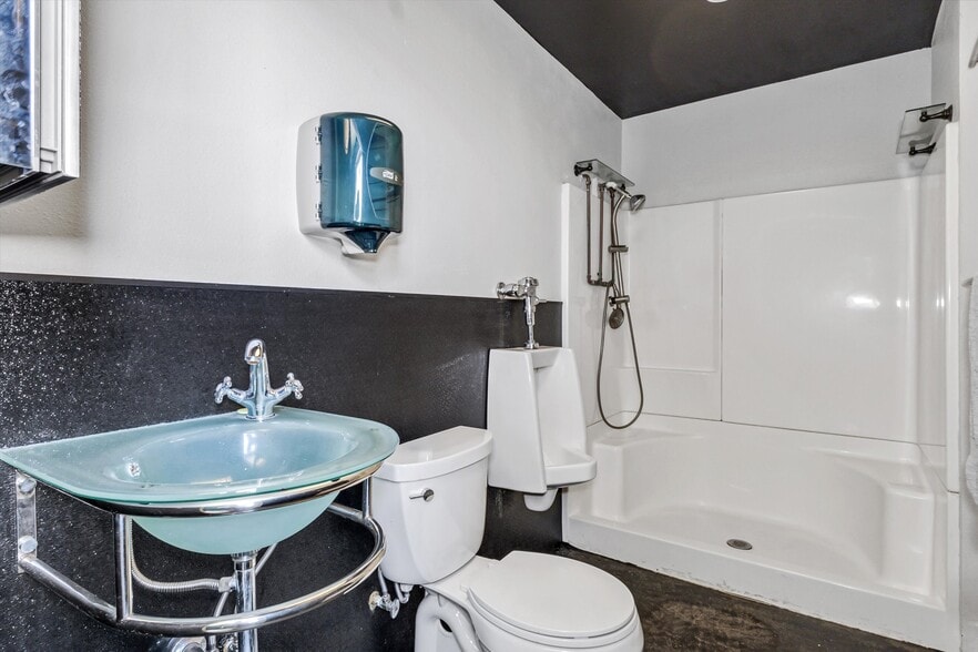 More Photos Of 825 (AKA 45200) Port rd, Point Arena Marina For Sale